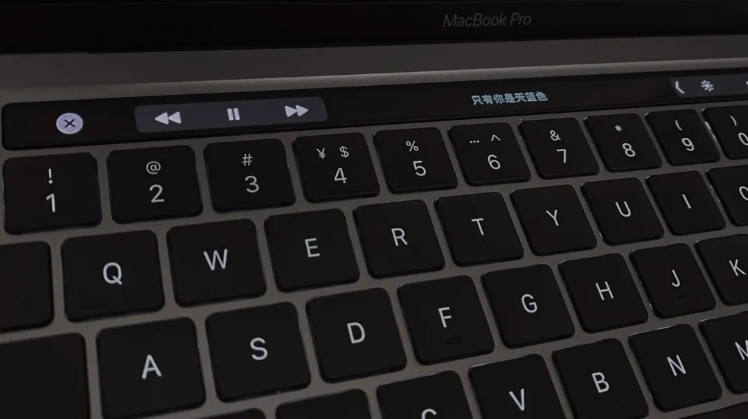 菜单栏及桌面歌词显示 LyricsX for Mac v1.6.2-beta.1 中文版 Touch Bar永久菜单栏及桌面歌词显示,解决QQ音乐不能最小化!插图 菜单栏及桌面歌词显示 LyricsX for Mac v1.6.2-beta.1 中文版 Touch Bar永久菜单栏及桌面歌词显示,解决QQ音乐不能最小化!